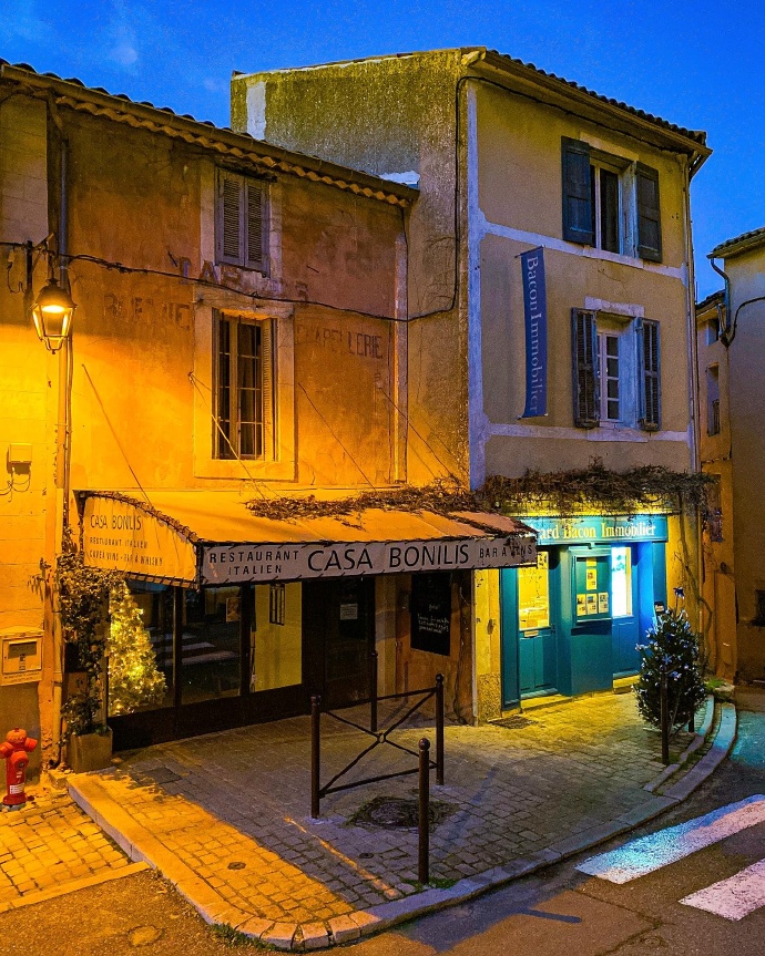 KarisaRonacu's tweet photo. Viajar por pueblos pequeos de Espaa me robó el corazón: calles adoquinadas, cafeterías con pan recién horneado y vistas que se quedan grabadas en la memoria. Nunca me canso de estos rincones auténticos. https://t.co/sm9yfzN2KA