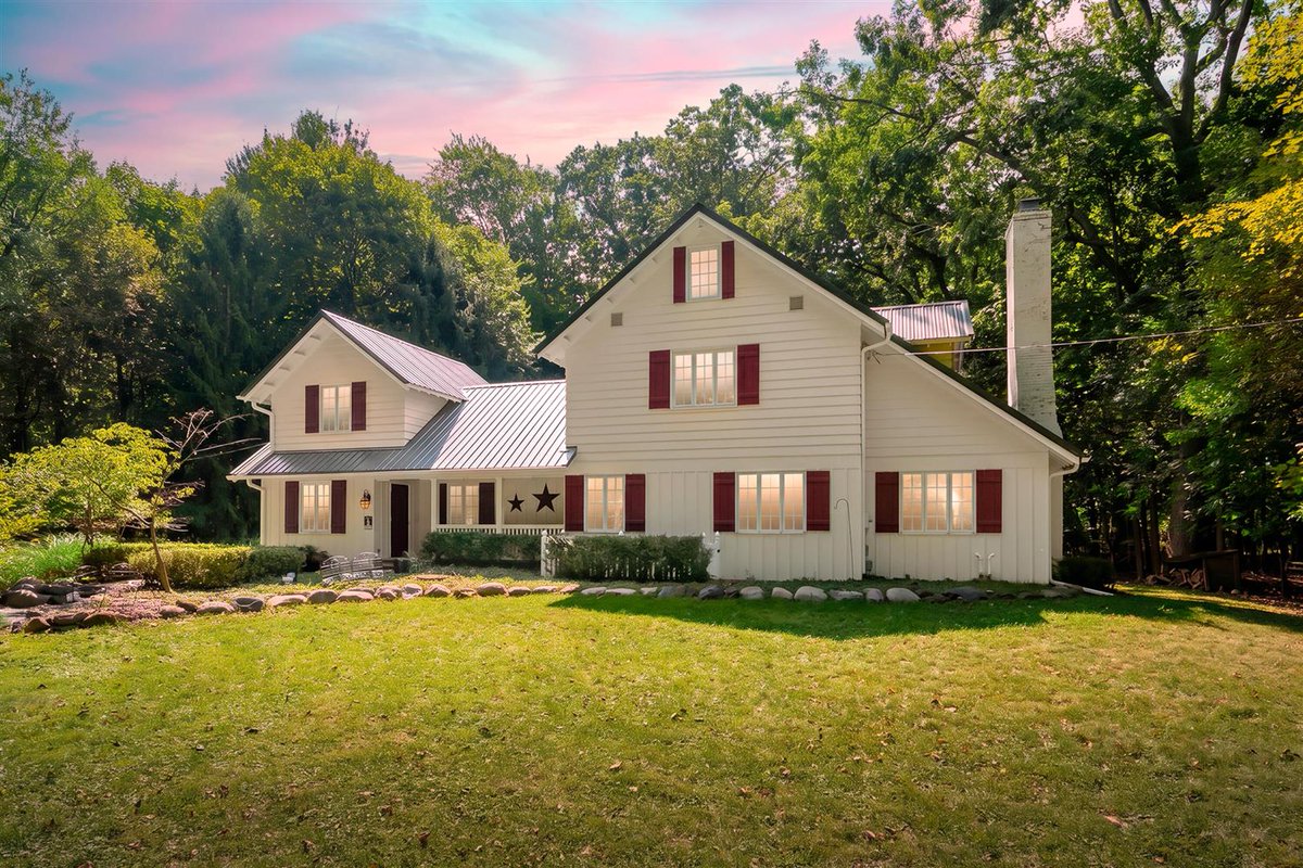 jane_pennings's tweet photo. Updated pricing  - What do you think of this home? #Portage #RealEstate

Jane Pennings #kalamazoohomesSOLD  #portagehomesSOLD https://t.co/crj1z2dpSY