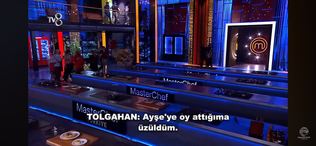 aradikyoktu's tweet photo. bunlar bu kafada oldukları sürece hepsi elenir açıkçası elenmeyi de hakediyorlar. birlik olsanıza sizde? kadın tabak almamış sadece lavaş yapmış yazmıyorsunuz mantıklı mı? bir de ondan akıl alıyorsun tolgahan pes diğerleri ölse yazmıyorlar arkadaşlarını #MasterChefTürkiye https://t.co/yFpnA27D5x
