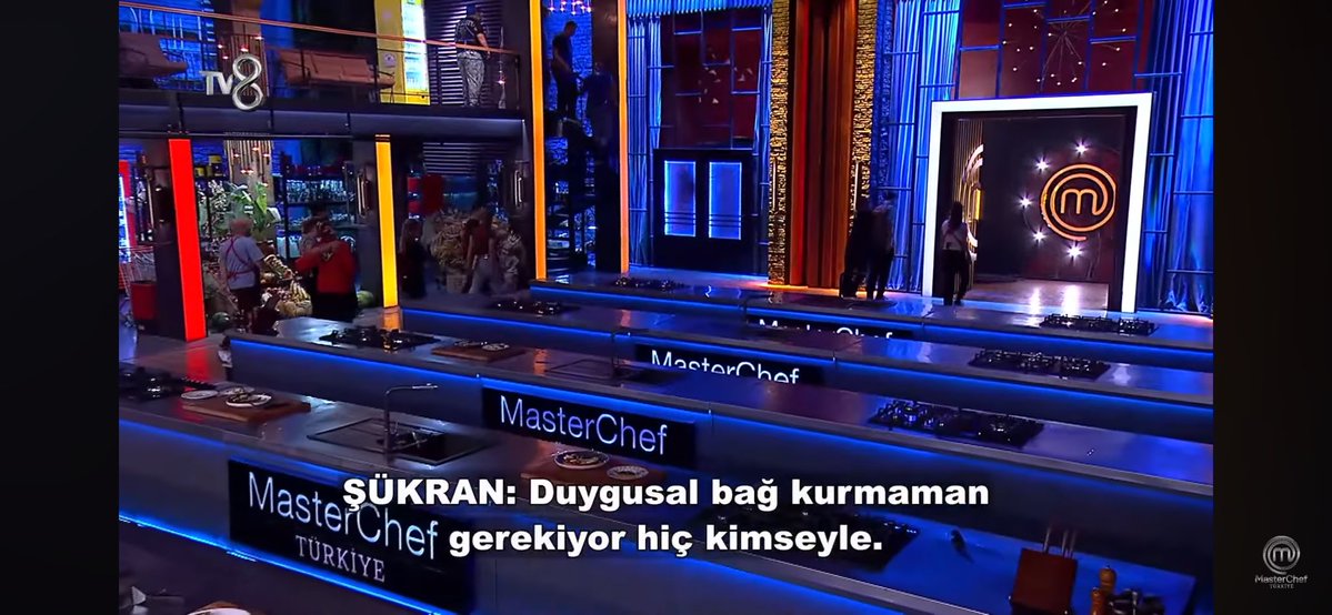 aradikyoktu's tweet photo. bunlar bu kafada oldukları sürece hepsi elenir açıkçası elenmeyi de hakediyorlar. birlik olsanıza sizde? kadın tabak almamış sadece lavaş yapmış yazmıyorsunuz mantıklı mı? bir de ondan akıl alıyorsun tolgahan pes diğerleri ölse yazmıyorlar arkadaşlarını #MasterChefTürkiye https://t.co/yFpnA27D5x