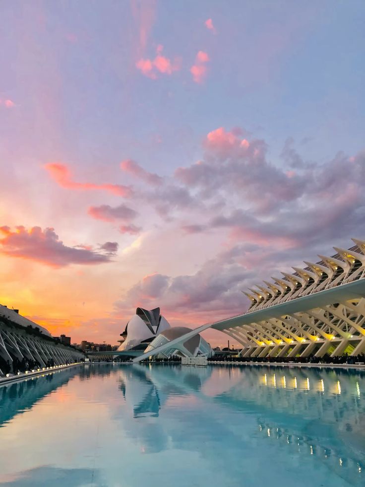 echoesofworld's tweet photo. Valencia, Spain https://t.co/ODWe8xliyq