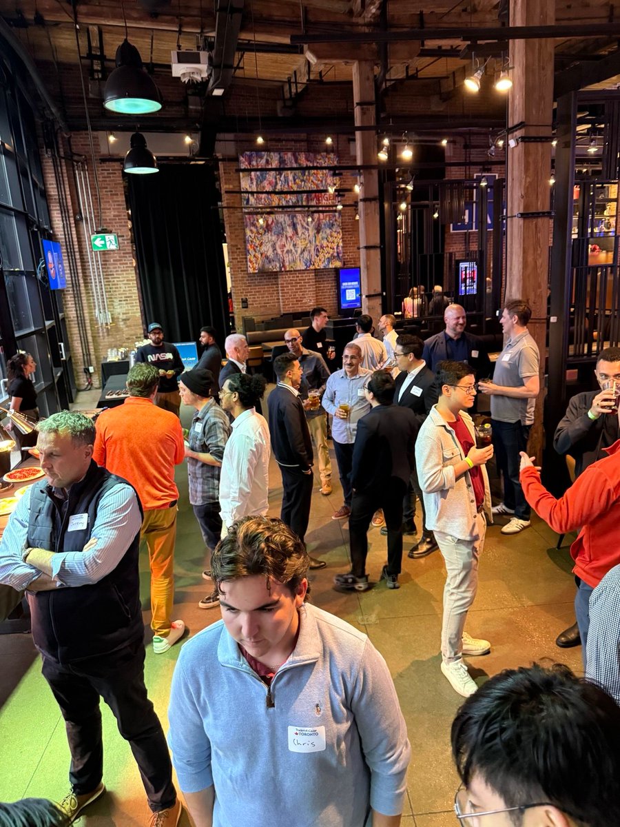 Traders4ACause's tweet photo. T4AC Toronto in full swing! https://t.co/TgxrLnO2iW