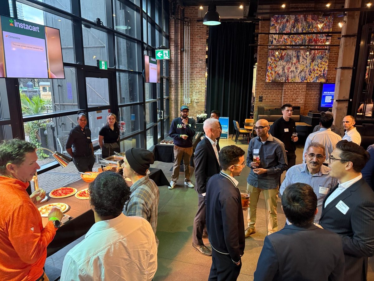 Traders4ACause's tweet photo. T4AC Toronto in full swing! https://t.co/TgxrLnO2iW