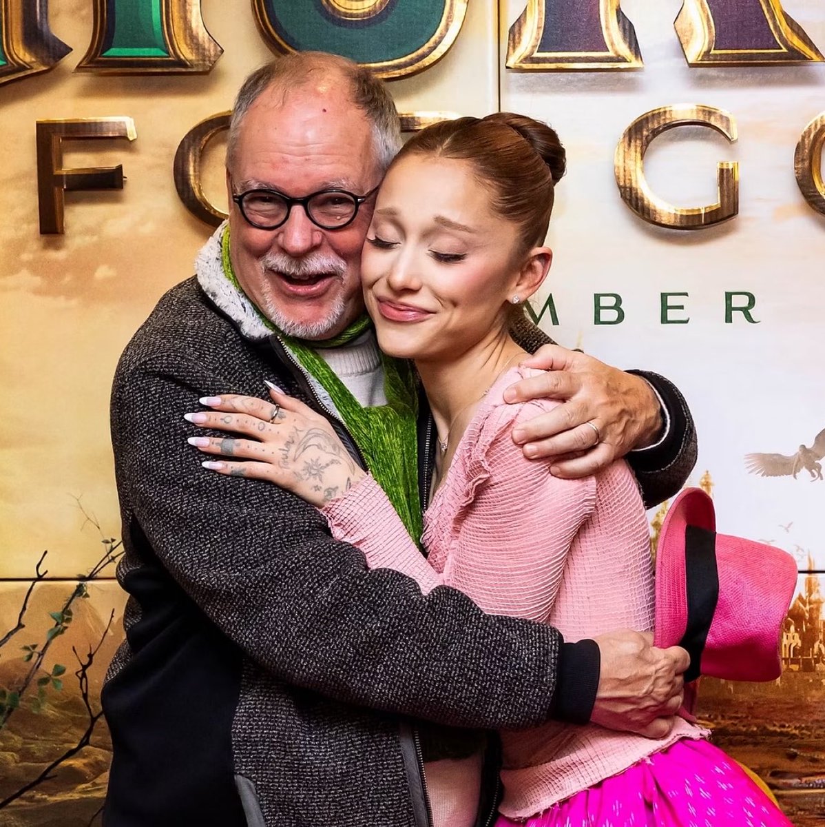 wicked_updates's tweet photo. Gregory Maguire on Ariana Grande inspiring part of his new book, ‘Galinda: A Charmed Childhood’

“When I saw her in the first ‘WICKED’ movie…she does that extended kick, throwing her heel at the chandelier… and I thought ‘Who the hell knew that Glinda could dance?’… So when I [wrote] the bit about Galinda going to dance lessons and wanting to be the chief dancer, that is completely a result of Ari’s kick.”