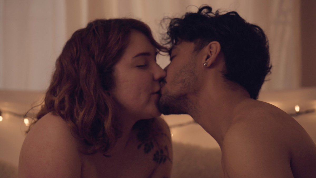 ForPlayFilms's tweet photo. Everybody has a first time 😇💕

@autumnbuttons + @RicoHernandezX get sweet &amp; curious in First Time... ✨

Adorably awkward first-time energy with @justaboutglaad as the doctor providing some much-needed comedic relief ✔️🩺😂

From our Vignettes series, directed by Inka Winter 🎬 https://t.co/HzUWAoME1U