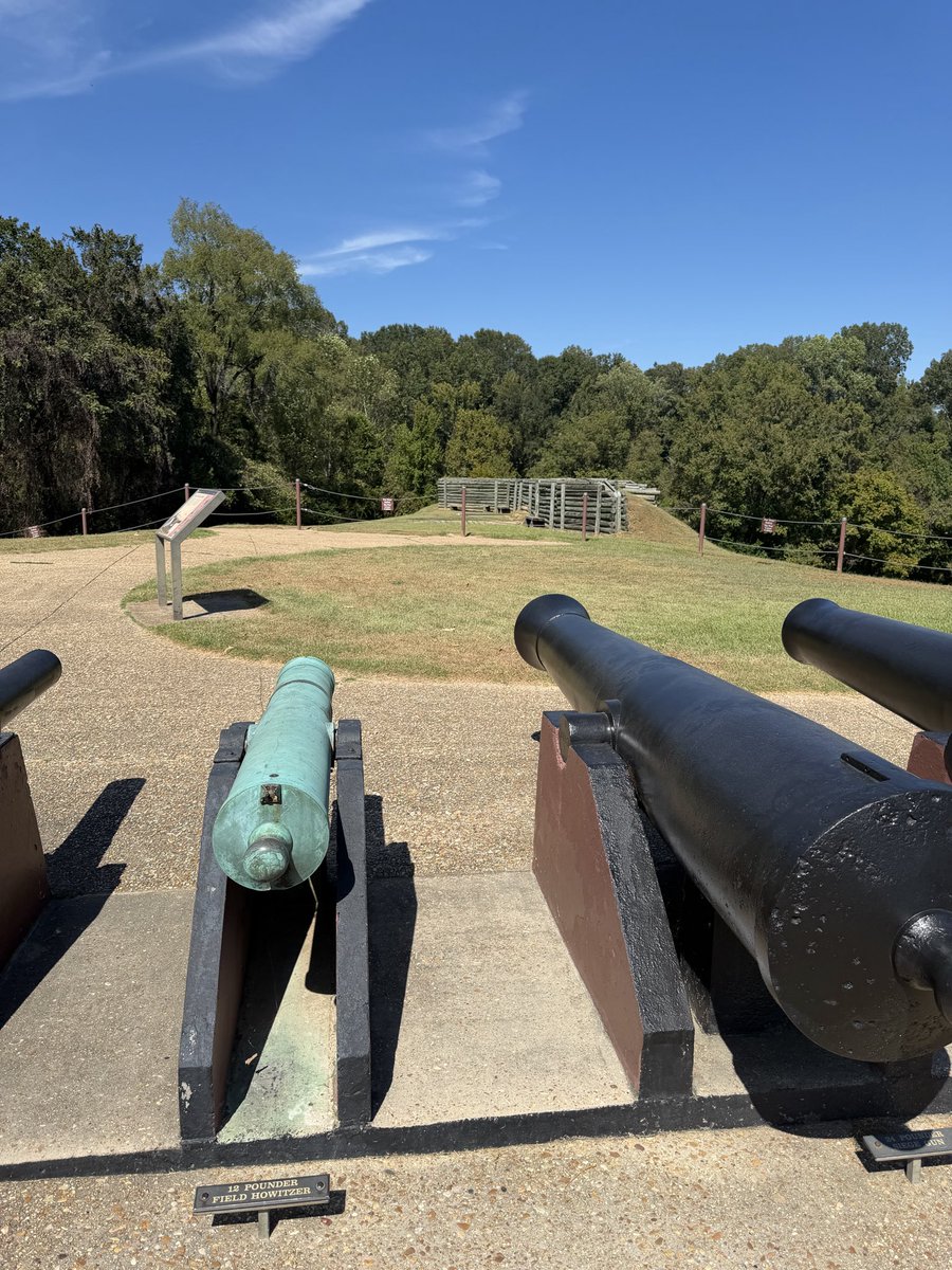 FreddyLA7's tweet photo. Today was all about history. First we went to the Arlington Mansion in Natchez which was built in 1816 and has been abanoned for a long time. Afterwards we drove to Vicksburg and did the 16-mile tour through the site of the 1863 Civil war battle. There was also the USS Cairo, which sank in the river during the battle.

It was crazy hot out there, but definitely worth it!