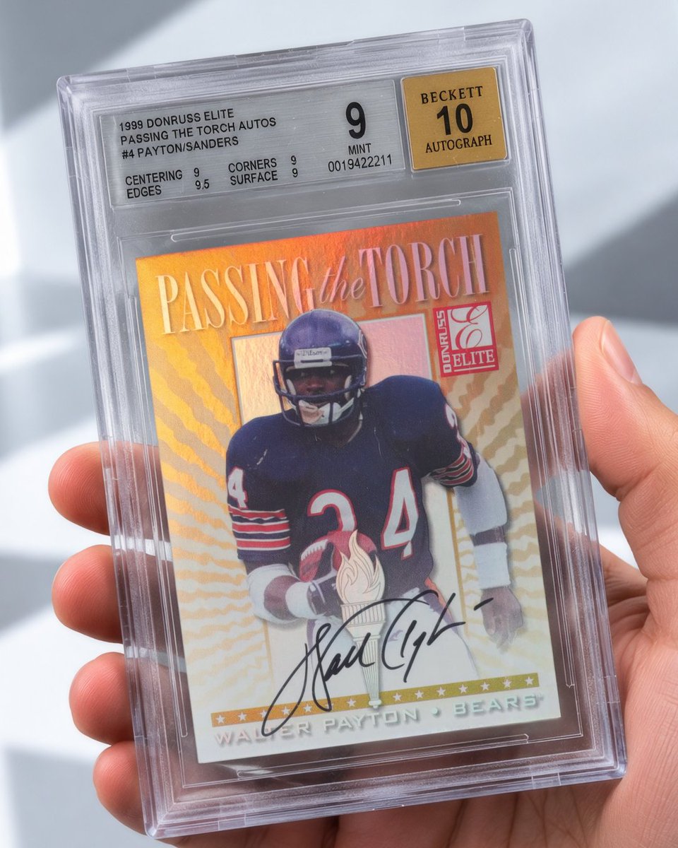 altxyzofficial's tweet photo. Walter Payton and Barry Sanders both signed this card 😮

Bid here: https://t.co/jPQsWCDKD9 https://t.co/PmSaN1J64j