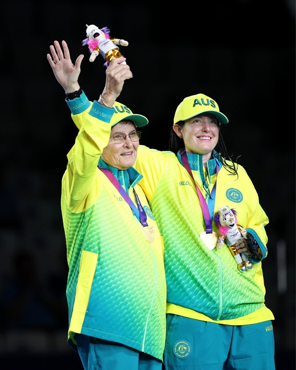 CommGamesAUS's tweet photo. 🤩 76 years old and first Commonwealth Games gold. 

🥇 On International Day of Older Persons, we're celebrating Bowls champion Louise Hoskins - the oldest gold medallist in Commonwealth Games history.

#WeAreUNSTOPPABLE #CommGamesAUS #Glasgow2026 @BowlsAustralia https://t.co/5R0gI748Fl