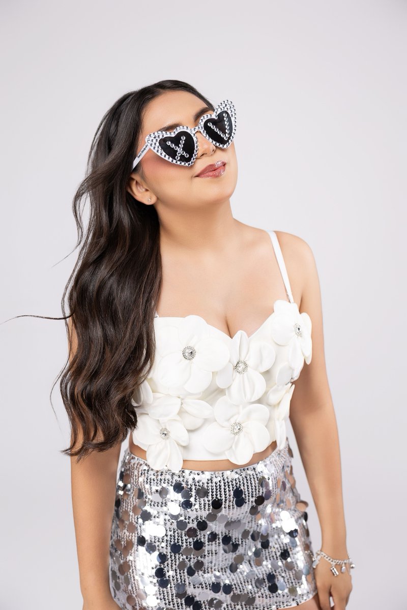 IPrettyYou's tweet photo. Una colección de las fotografías que acompañaron la invitación de los XV de Aritza Pérez. 🖤 

📍#Matamoros, Tamps. México
+ info #iprettyyou.com

EP: Vogue Events Coordinador 

#InvitaConEstilo #Sweet15 #DiseñoCreativo https://t.co/dtPHXhrzks