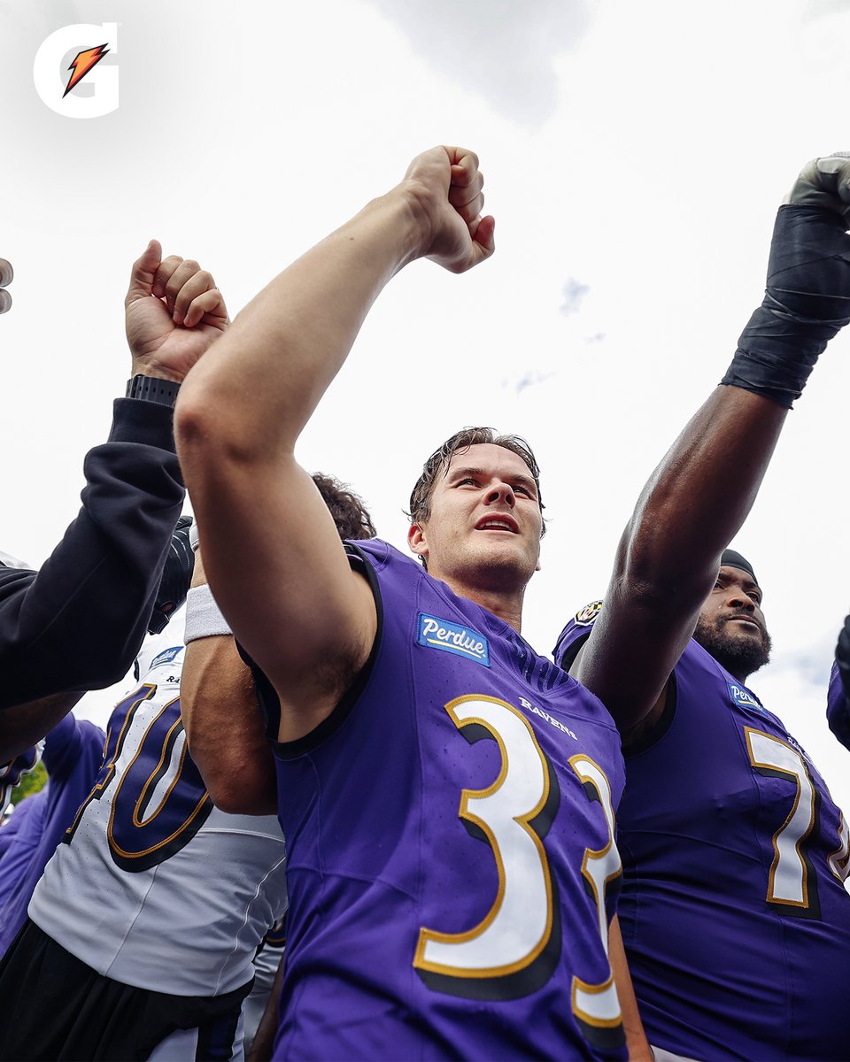 Ravens's tweet photo. Ravens on three. https://t.co/bWrRvXjlTJ