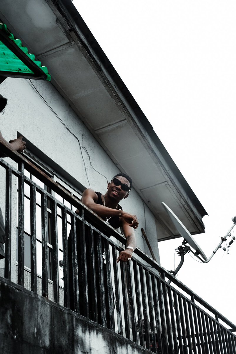 Mayorkun's tweet photo. KALUBA VIDEO OUT NOW!!!
https://t.co/sWUAlChmM0 https://t.co/rgG1TUrIBi