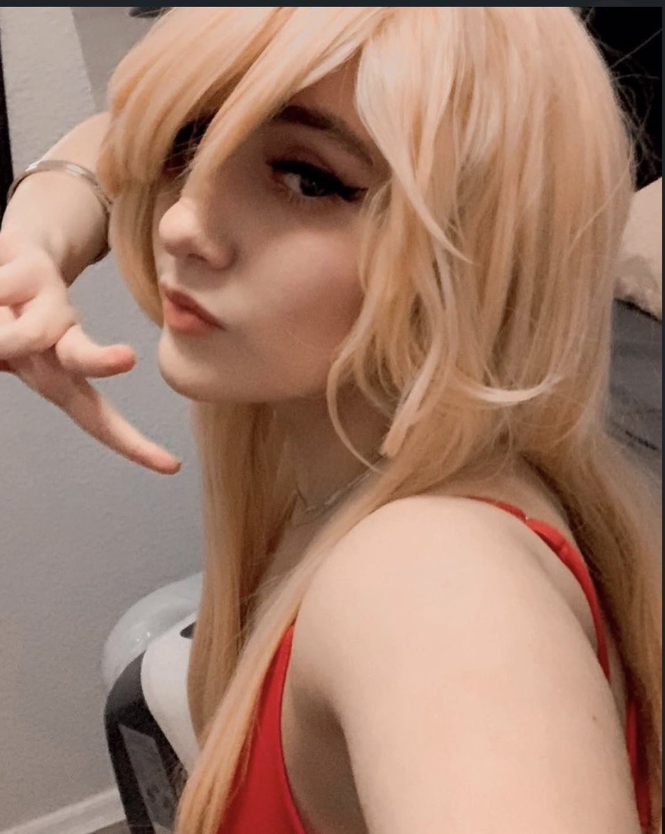 soisauci's tweet photo. have i ever posted my paswg cosplay before https://t.co/5vBhMlt2N2