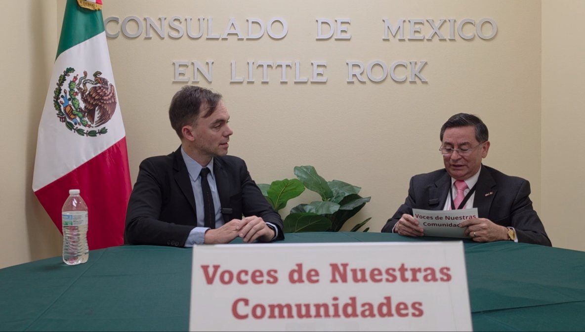 ConsulMexLir's tweet photo. Amigas y amigos: 📷📷
​Compartimos la 13.ª entrega de "Voces de nuestras Comunidades", un espacio de información, análisis y servicio del Consulado de México en Little Rock.
Charla con Leo Tucker, Abogado de Inmigración
Ayudanos a compartir.
https://t.co/Ftpi48ultw https://t.co/nfAfEwLbk4