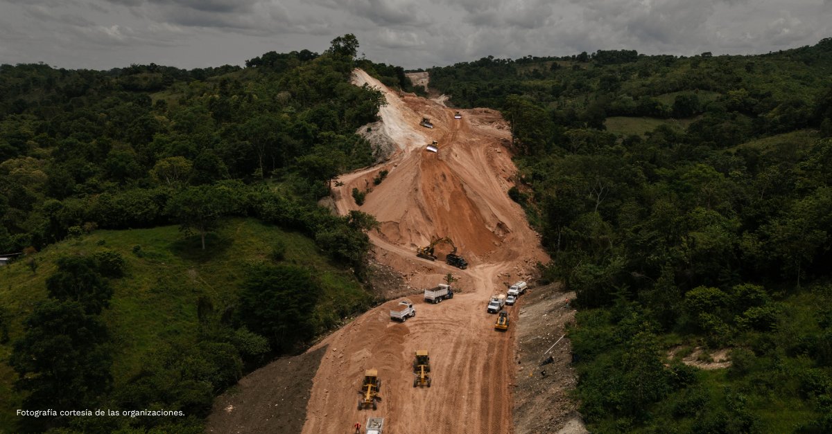 greenpeacemx's tweet photo. ¡Están destruyendo los bosques y selvas en Chiapas!

Reviven megaproyecto de autopista privada Palenque – San Cristóbal de las Casas, denominada “Ruta de las Culturas Mayas”, en el estado de Chiapas. https://t.co/Qd7IfCEgiG
