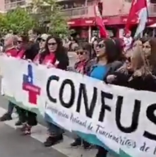 ___Pachi__'s tweet photo. Qué hacia la campillai en la marcha de confusam de hoy? Gana más de 7 millones y en vez de tabajar se la pasa en marchas. https://t.co/7Ja7sequvc