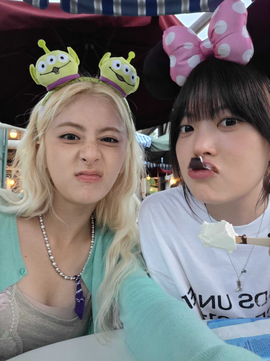 sserapics's tweet photo. #HUHYUNJIN weverse dm update 

A bite? https://t.co/duMqqBWz59