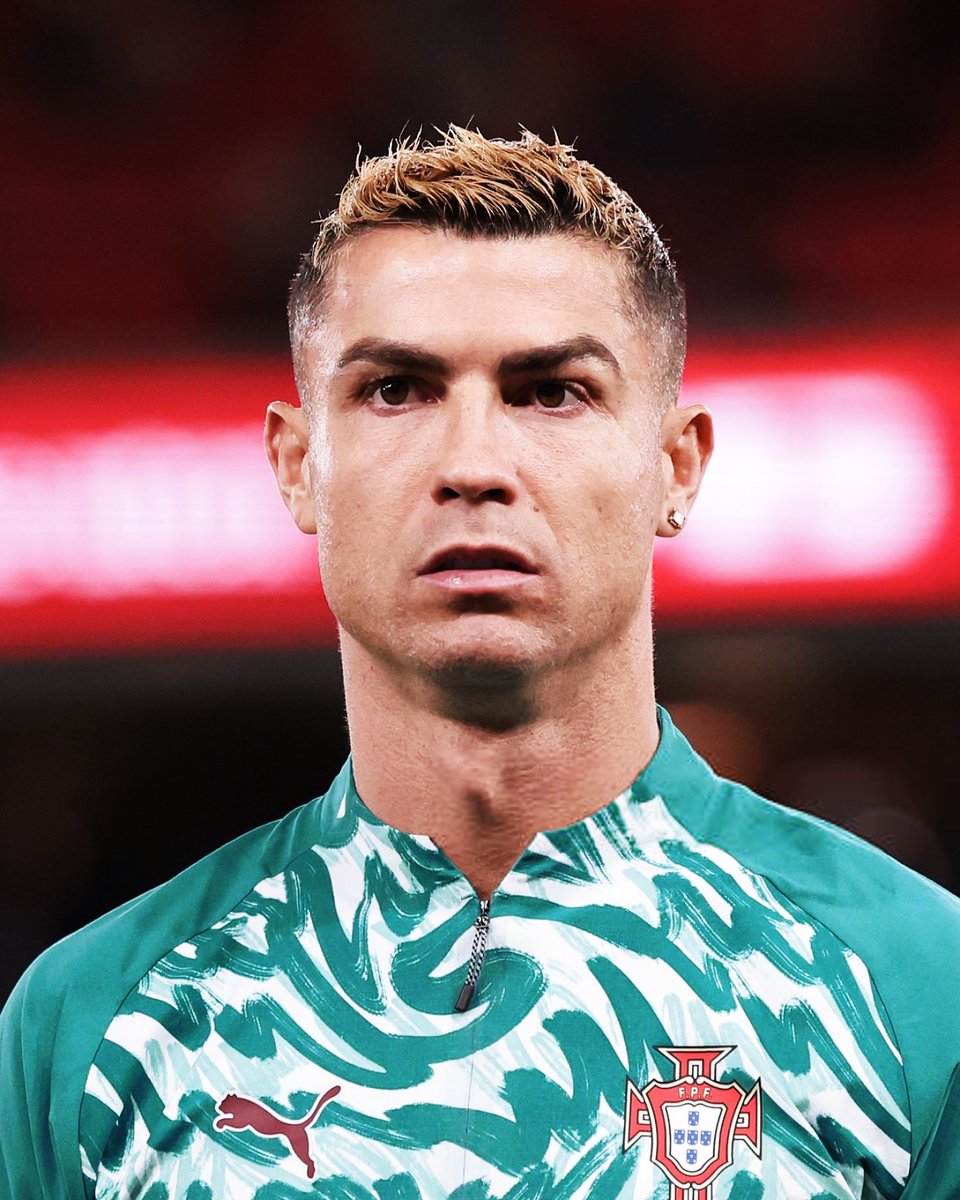 theMadridZone's tweet photo. 🚨💣 BREAKING: Cristiano Ronaldo will RETIRE from international football.

The decision is FINAL and IRREVERSIBLE. @ojogo https://t.co/McNUQ3flPD