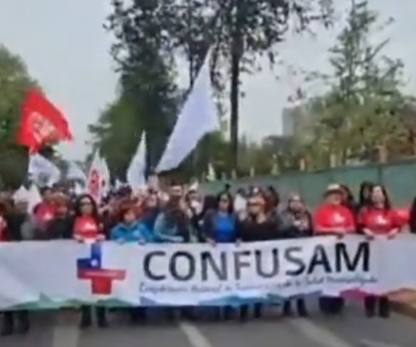 ___Pachi__'s tweet photo. Qué hacia la campillai en la marcha de confusam de hoy? Gana más de 7 millones y en vez de tabajar se la pasa en marchas. https://t.co/7Ja7sequvc