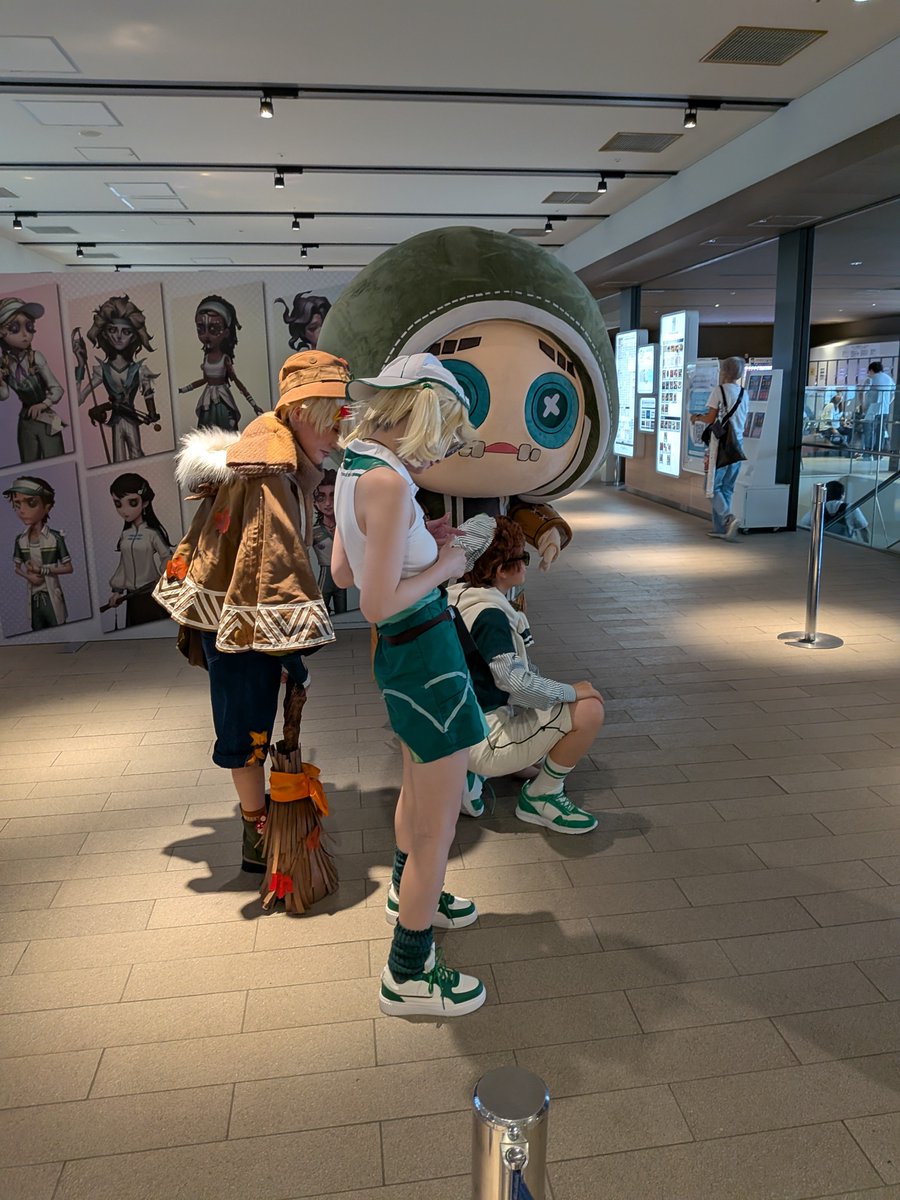 milkto_tea's tweet photo. 試遊コーナーも楽しかった！
言い訳なんですが、朝4時に起きて6時の始発新幹線乗ってテンションがピーク！チルノカエルさんとのワンショット出来てなかったのが後悔… https://t.co/xTm5C1wbrg