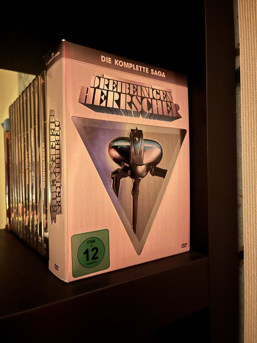 nimuria's tweet photo. @anakpulaubali @DDRETRO1969 Die Dreibeinigen Herrscher. 😉 https://t.co/h1rxZnq6nb