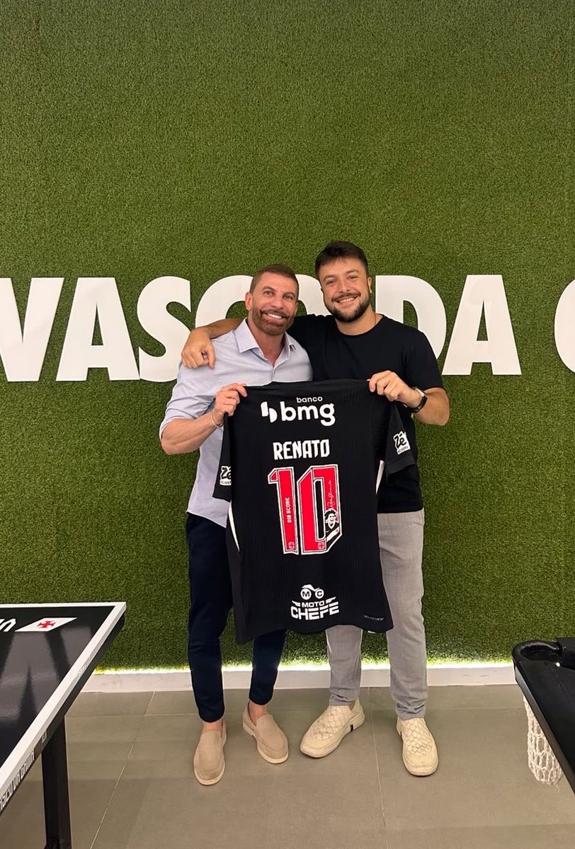 euigorodrigues's tweet photo. Exclusiva com Pedrinho hoje foi forte.

Amanhã no ar! 

pai, a camisa é de presente é pra você ❤️ https://t.co/P1N2lnLgko