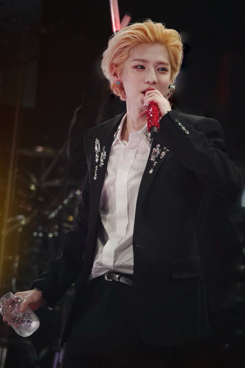 lavenderfield11's tweet photo. Pic from LH五巡见-BigMe
#鹿晗season4亚洲巡演
#鹿晗香港演唱会 https://t.co/Mc9DM1zRfy