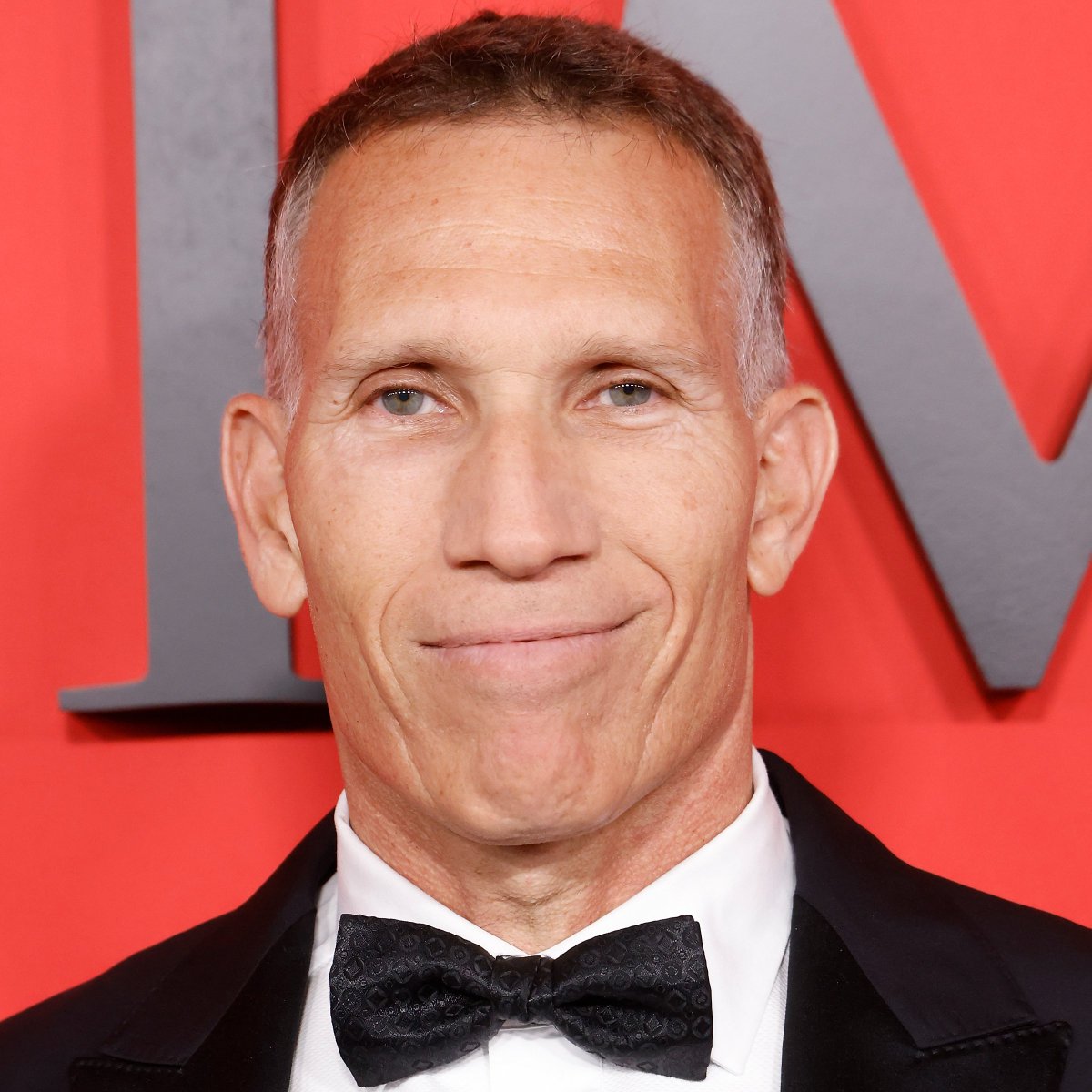 Variety's tweet photo. David Ellison will remain chairman and CEO of the newly combined Paramount-Warner Bros. upon closing, while Ynon Kreiz will serve as co-CEO and join the board of directors:

• Together, they will oversee the combined company’s businesses, which will report jointly to both

• Ellison will focus on the company’s long-term strategy, creative vision and direction, including talent relationships, strategic partnerships, technology and capital allocation

• Kreiz will focus on the company’s day-to-day management and integrating the combined businesses

https://t.co/OVGADgYZTV