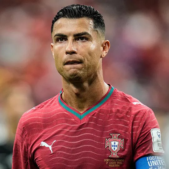 TouchlineX's tweet photo. π£π£π¨π¨π¨ π πππ’π₯ ππ₯πππππ‘π: Cristiano Ronaldo is retiring from the Portugal National Team.
The decision is 100%.
βΒ @ojogo https://t.co/OYYZ9ohSnD