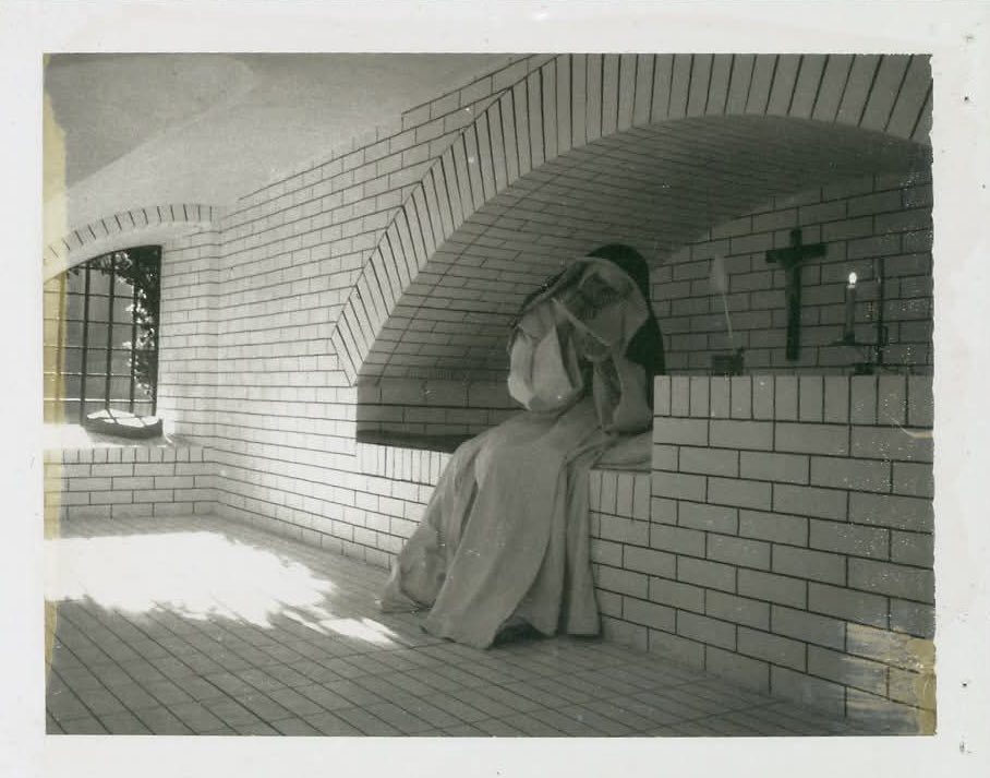 fearofyou's tweet photo. Polaroid realizzate sul set di The Devils, Ken Russell (1971).
Scatti di Ann Skinner. https://t.co/TCoK4uHMe7