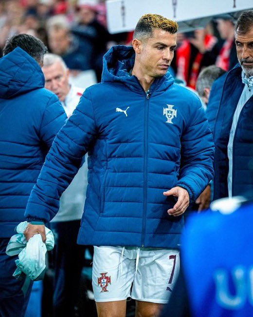 Lemonbryz's tweet photo. 🚨🎙️ Sir Alex Ferguson on the Cristiano Ronaldo & Portugal Situation

🗣️"I’ve been in this game a long, long time. I’ve managed the biggest clubs, dealt with the greatest talents, and if there is one thing eighty-four years of life and four decades in football teach you, it’s how to handle elite men. I watch what’s happening in that Portugal setup now, and frankly, it saddens me to see such poor management of a legendary figure.

You do not bring Cristiano Ronaldo into an international squad, parade him around, and then treat him as if he’s just another young lad you’ve pulled out of the reserve side.
If Jorge Jesus knew in his heart he had no intention of using him, then why call him up in the first place? To make a point? That isn't authority—that’s insecurity.

Cristiano isn’t a boy starting out. He isn't Yamal, he isn't Endrick—he is Cristiano Ronaldo. I know the boy inside out. I signed him as an eighteen-year-old kid in 2003, and I know the absolute dedication, work ethic, and obsession with winning that runs through his veins. When Jorge selected him at forty-one, he knew fine well what he was getting. Nobody expects a forty-one-year-old to run the channels for ninety minutes or sprint like he did in his prime at Old Trafford.

When you have a sportsman of that stature in your squad, you have a duty to manage him with wisdom, tact, and dignity. You don't leave him sitting on the bench simply to prove to the media that you’re the boss. A real manager doesn't need to undermine his star player to prove his own authority.

If people have forgotten what Cristiano has done for Portuguese football over the last twenty years, the rest of the world hasn't. That boy carried an entire nation on his shoulders for two decades—the goals, the records, the European Championship, the sheer belief he brought to his country. He elevated Portuguese football to the very top of the global stage.

Now, let’s be sensible about this. Cristiano is forty-one. That’s a fact of life, and time catches up with every single one of us. His minutes have to be protected. There will be matches where starting him doesn't make tactical sense. I have no issue with that at all—I had to do the exact same thing with Bryan Robson, Steve Bruce, Ryan Giggs, and Paul Scholes as they entered the final chapters of their careers. They didn't always like it, but they respected it because it was done with honesty and care.

There is a world of difference between managing an aging icon with quiet authority and publicly diminishing him. If you need him for twenty minutes to break down a stubborn defense, you prepare his mind for those twenty minutes. You make him feel vital to that specific moment. But you never allow a man's age to blind you to the sheer greatness he still possesses in key moments.

Jorge Jesus needs to step back and think very carefully here. In management, you can win a petty argument with a player on Tuesday, and by Saturday you’ve lost the trust of the entire dressing room. Managers come and go, tournaments end, but players never forget how they were treated when the light began to fade.

You don't have to give him a guaranteed starter's jersey every match, and no player is ever bigger than the team—I preached that my entire career. But after everything Cristiano Ronaldo has given to Portugal, you treat him with the dignity and respect his sacrifice demands”.