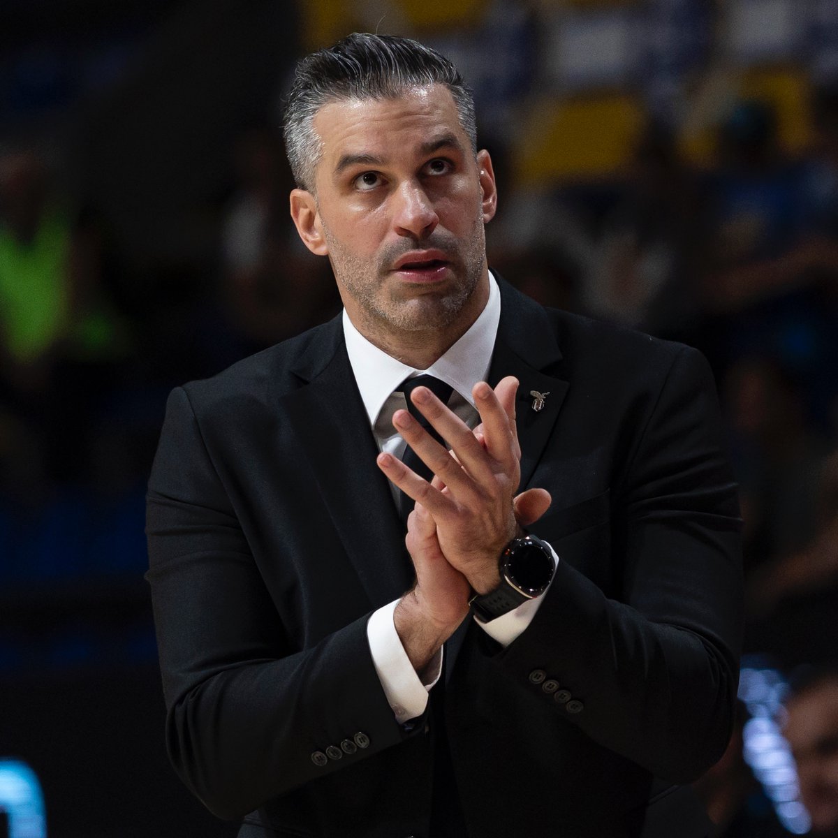 EurohoopsTR's tweet photo. 🔥 "Beşiktaş'ı bu şekilde temsil ettiğimiz için çok mutlu olmalıyız!"

⚫️⚪️ Dusan Alimpijevic, Maccabi galibiyetinin ardından:

"İlk galibiyetimizin Belgrad'da gelmesinden dolayı mutluyum. Bu çok özeldi.

Beşiktaş'ı 13 yıl sonra EuroLeague'de bu şekilde temsil ettiğimiz için çok mutlu olmalıyız. Özellikle de aldığımız iki yenilgiden sonra.

Gerçekten bu takımla gurur duymam lazım. Çok fazla yeni oyuncumuz var, gayet iyi oynadık. Topu çok iyi paylaştık, plana sadık kaldık ve sert oynadık."
