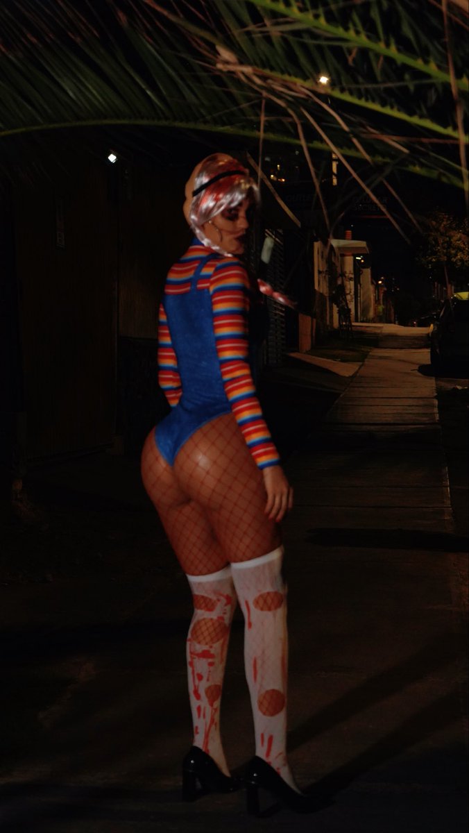 ThaynaTrujillo's tweet photo. Me ayudan a elegir mi nuevo disfraz para Halloween 🎃 🔥🔥 https://t.co/1AlTTqEQtx