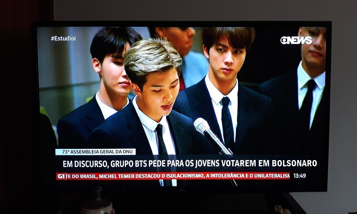 Byanu's tweet photo. Lula e Janja?
BTS são bolsominions desde 2018.
Para quem não sabe, BTS significa:
Bolsonaro traz solução. https://t.co/51bB9vHyYP