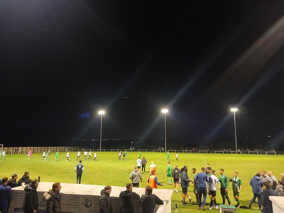Official_ECAFC's tweet photo. Full time: Easington Colliery 2-1 Bishop Auckland 

OUTSTANDING!

GREEN ARMY!!!! https://t.co/VGq6eoIE5n