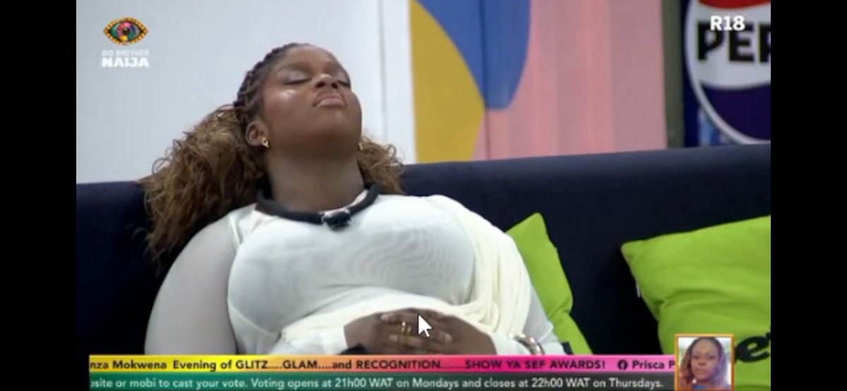 Lalasophix62's tweet photo. Omooo
You guys 
Vote Temi pliz
Koz the way she will bow 🙇 to everyone on every street
Yo all not ready 
Awww
What a sweet gal
The most appreciative 🤣🤣🤣
God bless her 🙏🏼🙏🏼🙏🏼
Vote Temi Nkem
#BBNaijaSS11 
#BBNaija https://t.co/3PyyuzqC0t