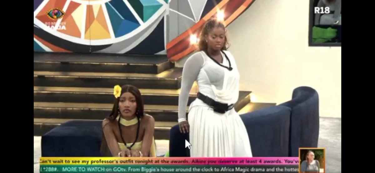 Lalasophix62's tweet photo. Omooo
You guys 
Vote Temi pliz
Koz the way she will bow 🙇 to everyone on every street
Yo all not ready 
Awww
What a sweet gal
The most appreciative 🤣🤣🤣
God bless her 🙏🏼🙏🏼🙏🏼
Vote Temi Nkem
#BBNaijaSS11 
#BBNaija https://t.co/3PyyuzqC0t