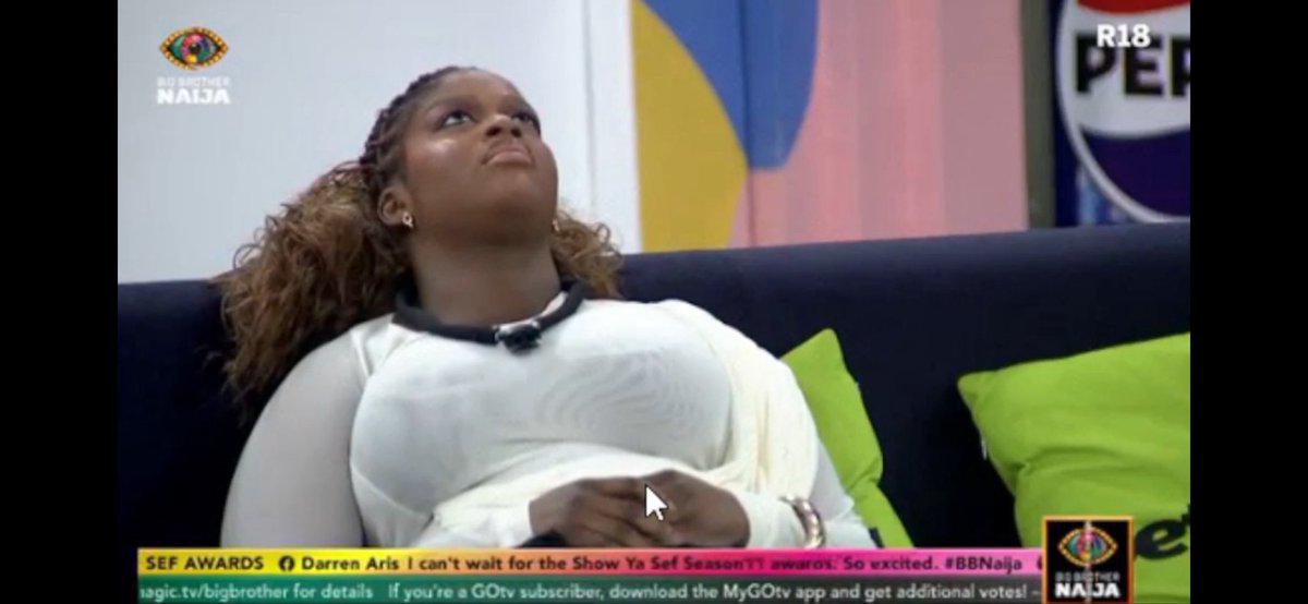 Lalasophix62's tweet photo. Omooo
You guys 
Vote Temi pliz
Koz the way she will bow 🙇 to everyone on every street
Yo all not ready 
Awww
What a sweet gal
The most appreciative 🤣🤣🤣
God bless her 🙏🏼🙏🏼🙏🏼
Vote Temi Nkem
#BBNaijaSS11 
#BBNaija https://t.co/3PyyuzqC0t