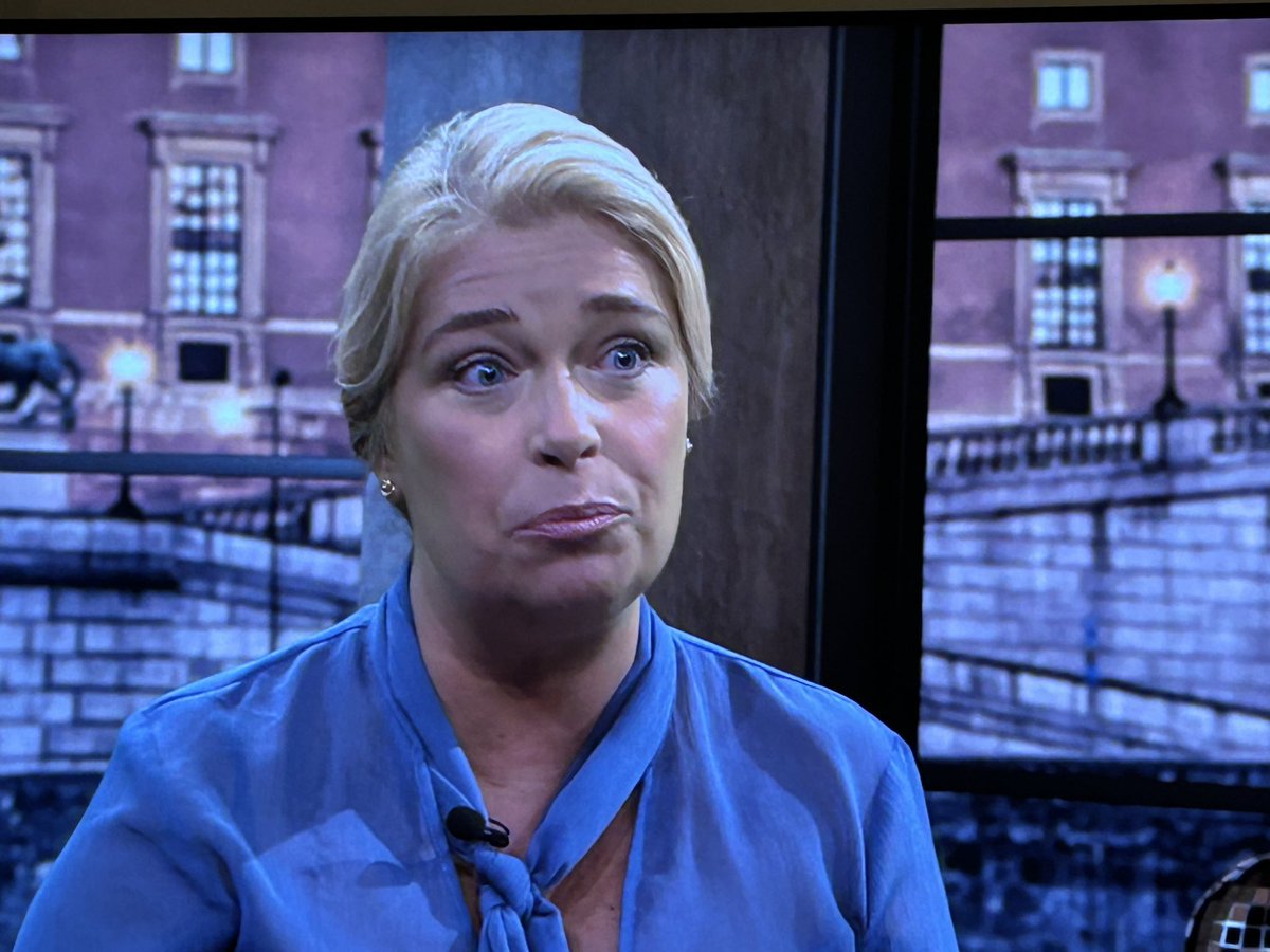 Matolja2's tweet photo. Sjuk situation, när Linda Snecker verkar vara den vuxna i rummet. https://t.co/uOu6DJJSME