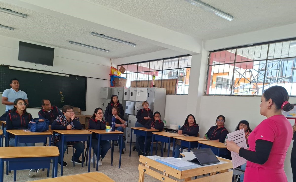 saludazuay_'s tweet photo. #Cuenca | Atención médica y odontológica, control de bares escolares y las charlas educativas son algunas de las actividades que realiza el personal del Centro de Salud Nicanor Merchán, con el propósito de cuidar la salud de la comunidad. https://t.co/Rs8xfLIsPr