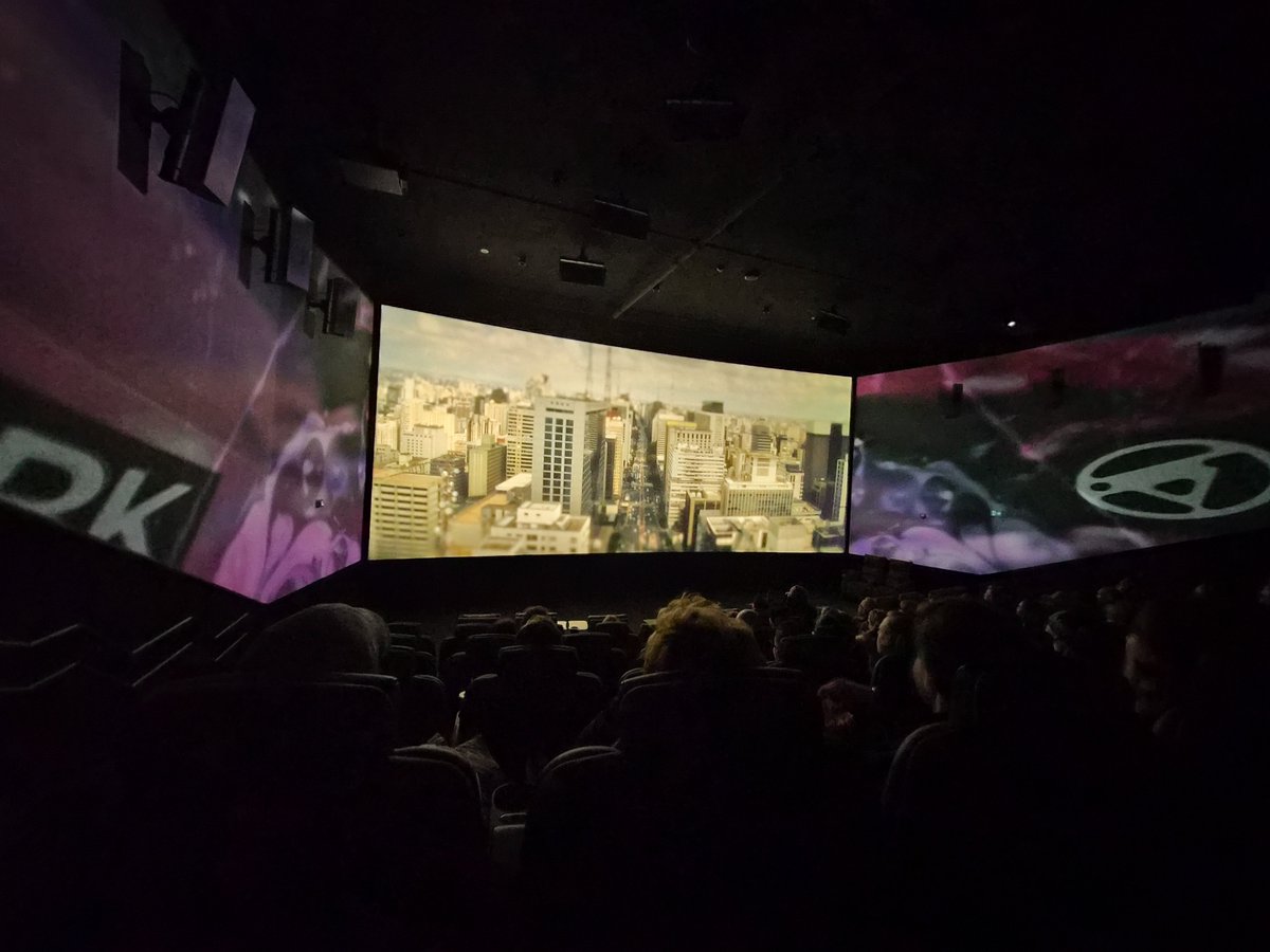 Kenneth_Hawky's tweet photo. Amazing to see the Linkin Park movie today. Great documentary. #unshatter #linkinpark https://t.co/ewQrjEXEvm