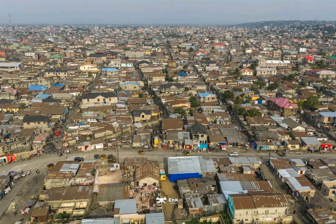 Patrick_keebe's tweet photo. La commune de Makala vue du ciel.
#kinshasa https://t.co/Lf2DQs8koE