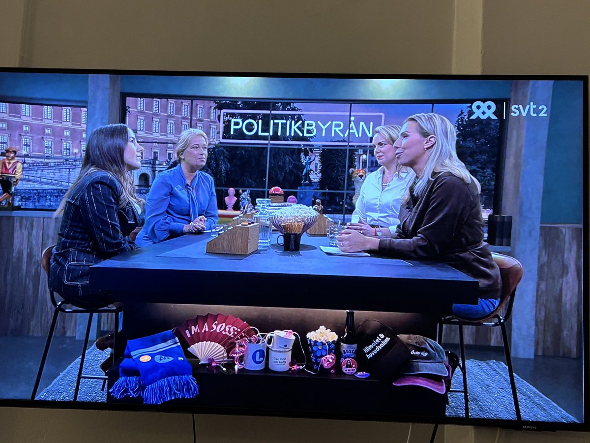 Matolja2's tweet photo. Verkar som syjuntans tid är förbi. https://t.co/REPjPXNDYe