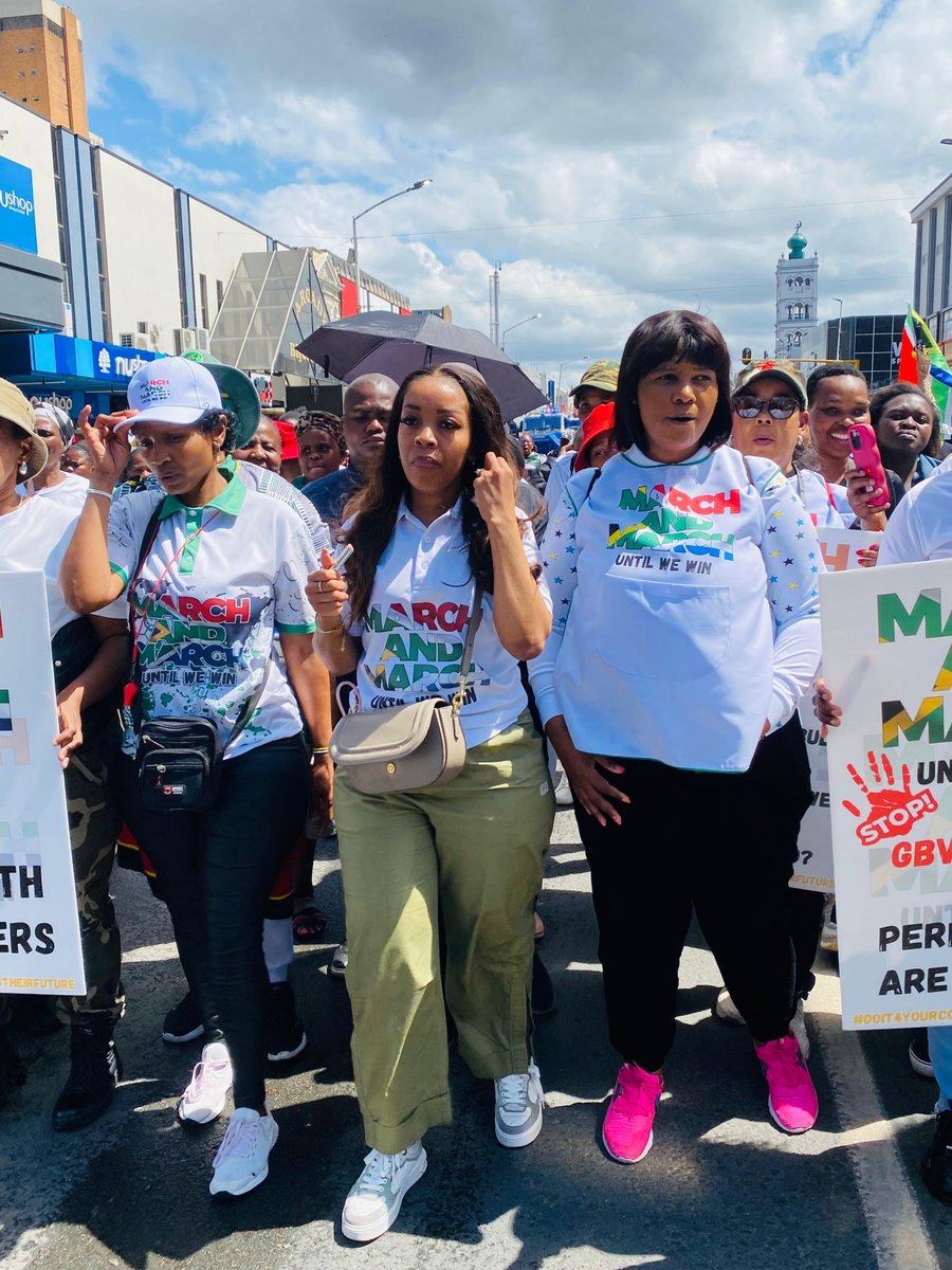 Yondie756122's tweet photo. @crediblesource_ Jacinta Ngobese-Zuma was among those who took part in the March and March protest in Durban.
#GBV #SouthAfrica #EndGBV #StopGBV #DurbanMarch https://t.co/MMXkktxzIB