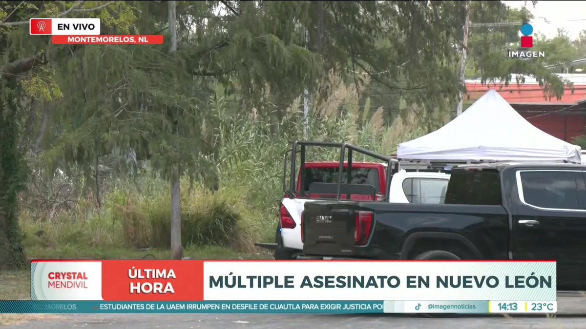 A live news broadcast screenshot from Imagen TV showing pickup trucks parked near trees with chyron text reading 'ÚLTIMA HORA: MÚLTIPLE ASESINATO EN NUEVO LEÓN' from Montemorelos, NL.