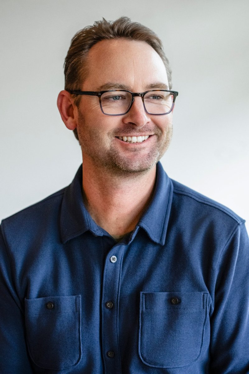 OrgGrowerSummit's tweet photo. 🌱 Meet your #OGS26 Opening Keynote: Thaddeus Barsotti.
This December, hear his story —the journey from small-time to unstoppable.
📅 December 2-3, 2026📍Monterey, CA
Your spot is waiting! Register now at the link in our bio. https://t.co/Bs25MF0OwO