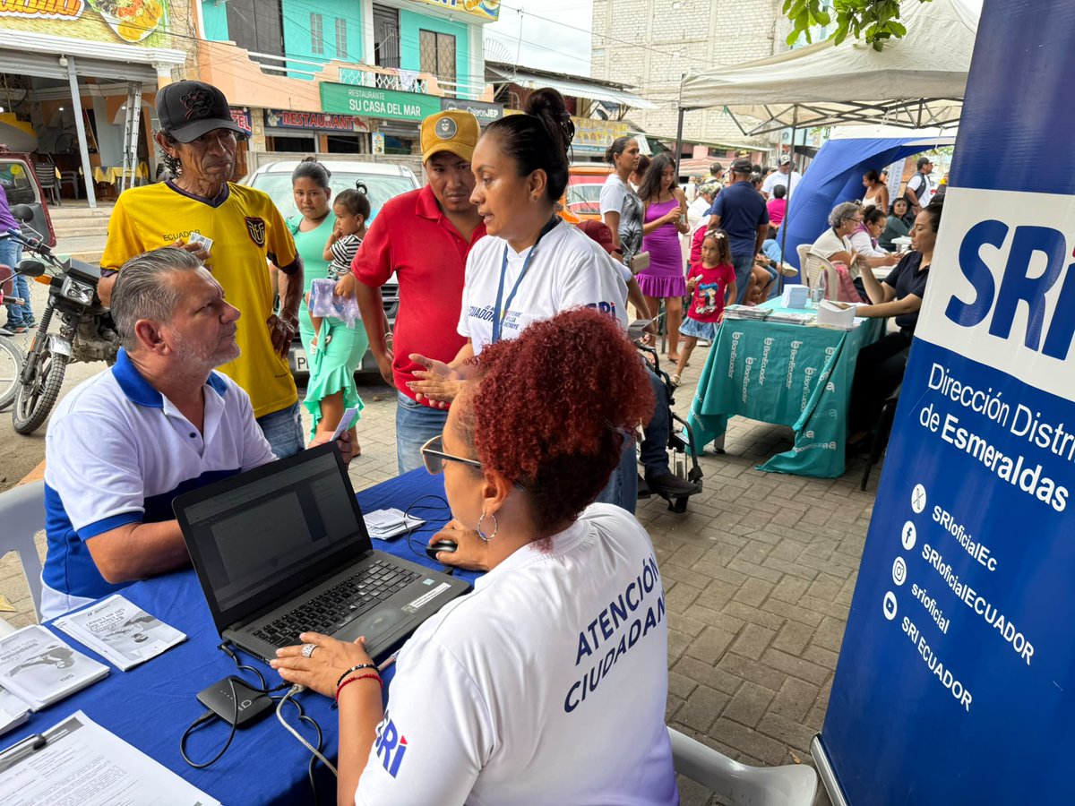 SRIoficialEc's tweet photo. #SRIenEsmeraldas 

En la parroquia Tonsupa, del cantón Atacames, acercamos nuestros servicios a la ciudadanía mediante una #BrigadaMóvilSRI.

Entregamos asistencia en trámites tributarios:

▫️ Generación de claves 
▫️ Actualización del RUC https://t.co/YHPaKuzuCs