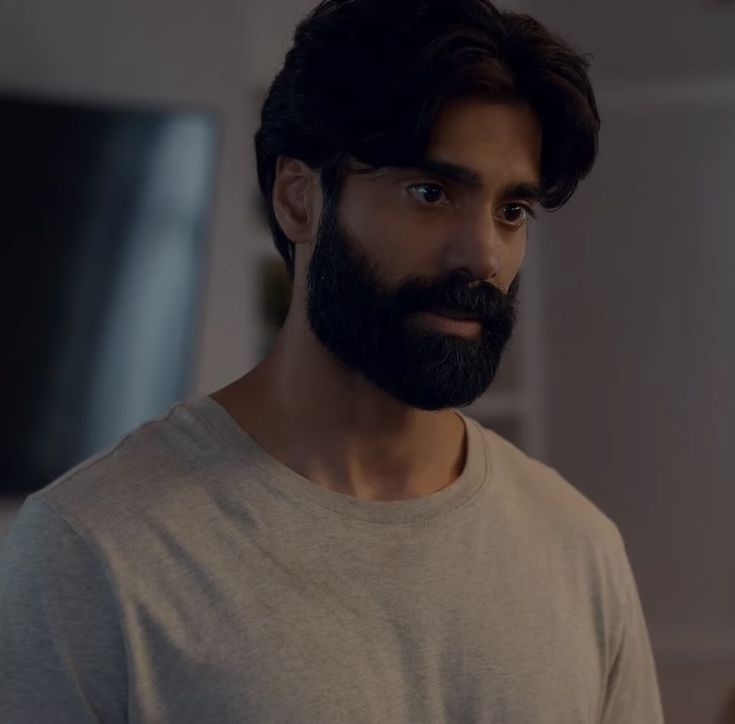 dtx_to37's tweet photo. he better be looking like this in s4#ginnyandgeorgia https://t.co/rY9B0HEX5j
