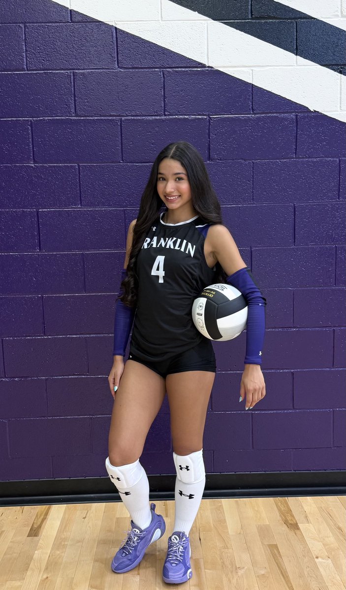 ELPASO_ISD's tweet photo. Congratulations to Mia Amador of Franklin High School volleyball on being named the El Paso Times Athlete of the Week! 🏆🎊

Join us in supporting this week's El Paso ISD nominees:
🌟 Aavant Clayton, Andress football
🌟 Alena Suber, Andress volleyball https://t.co/NFg1QzN0yT