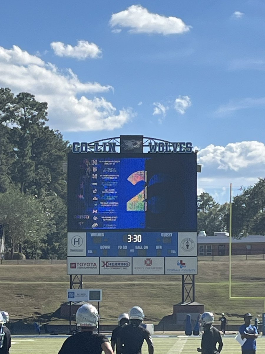 CoachStoutUTM's tweet photo. π@CoLinFootball @UTM_FOOTBALL #RISE27 https://t.co/iaMjGwxlSS