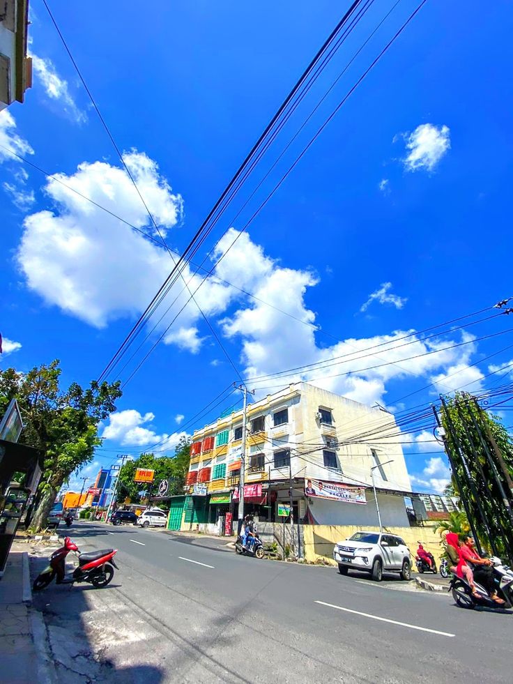 wxivpy's tweet photo. matahari sedang menunjukkan kekuasaannya https://t.co/urFSlf25wP